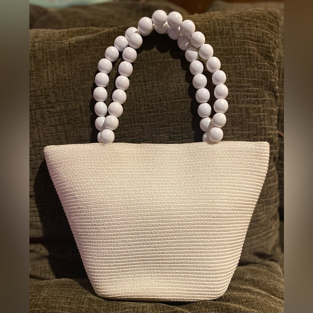 Off white Talbots Purse Handbag Beaded Handle 8"x11".